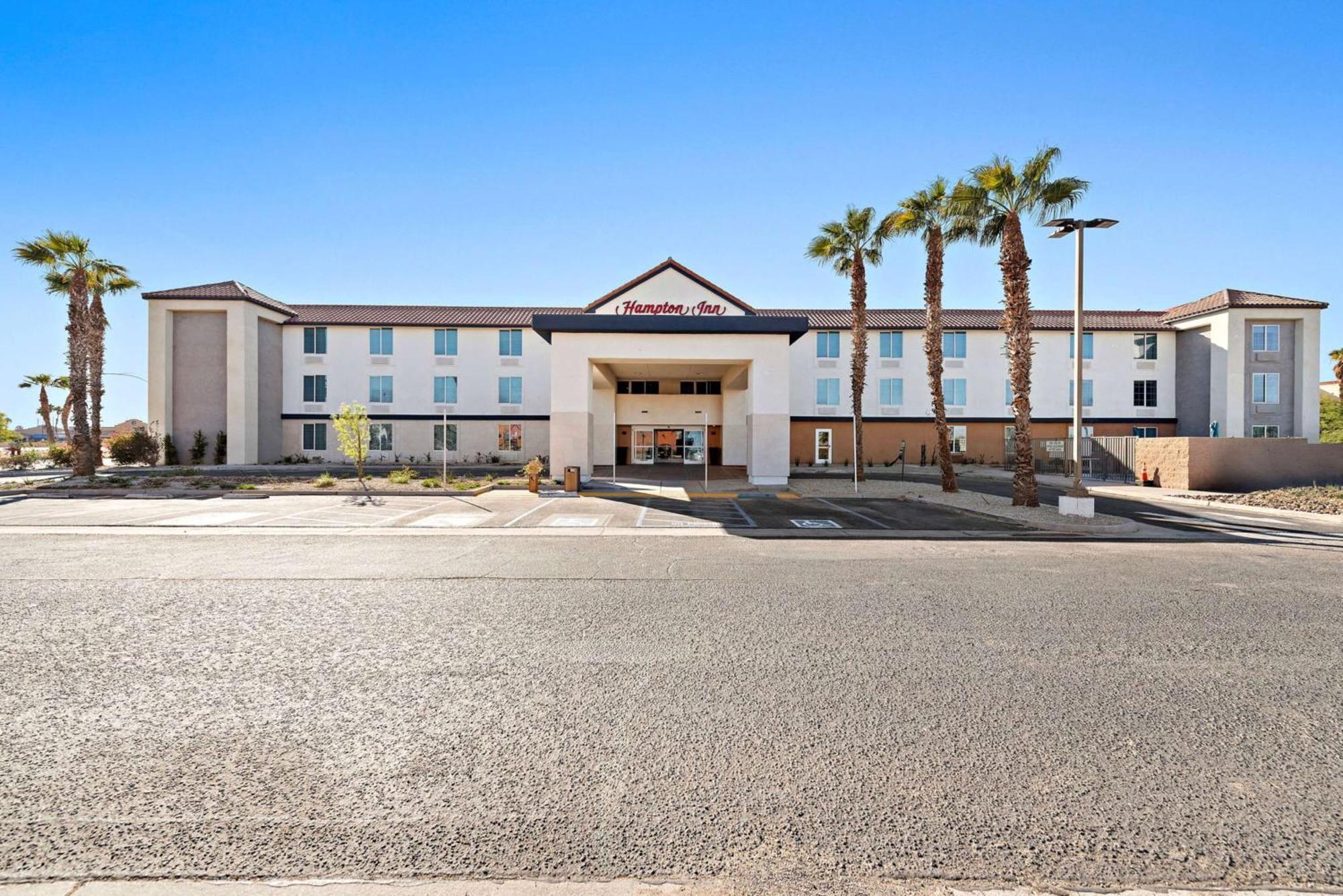 Hampton Inn By Hilton Calexico Bagian luar foto