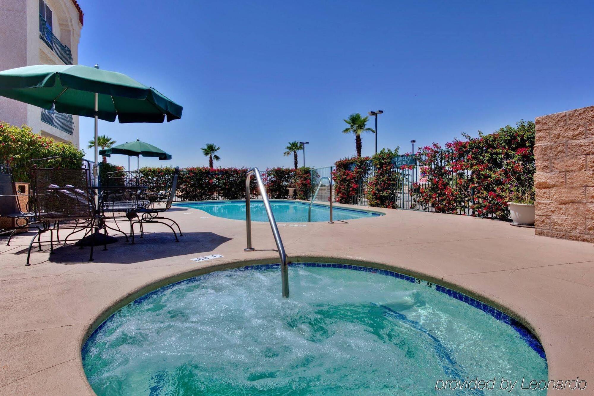 Hampton Inn By Hilton Calexico Bagian luar foto