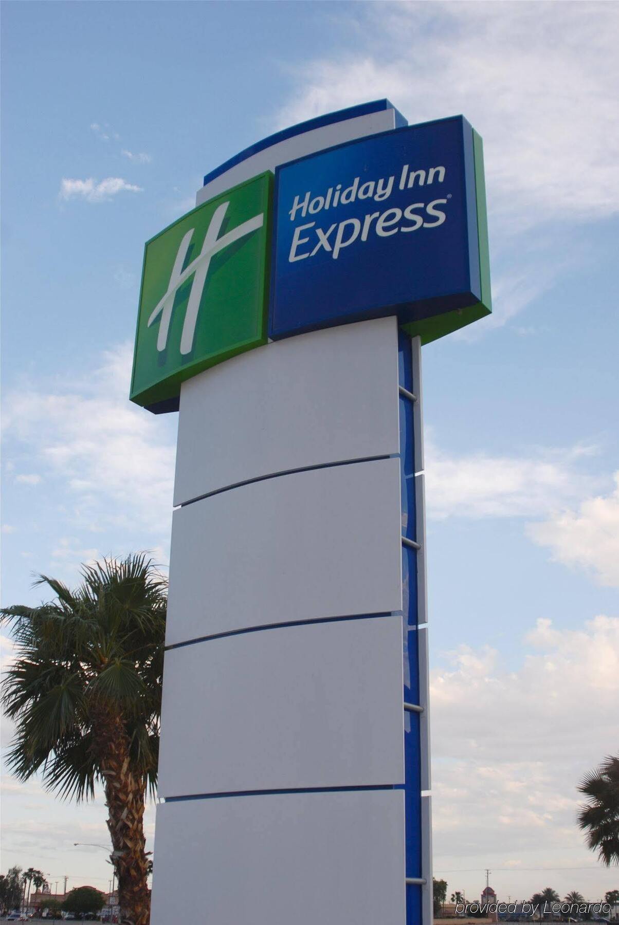 Hampton Inn By Hilton Calexico Bagian luar foto